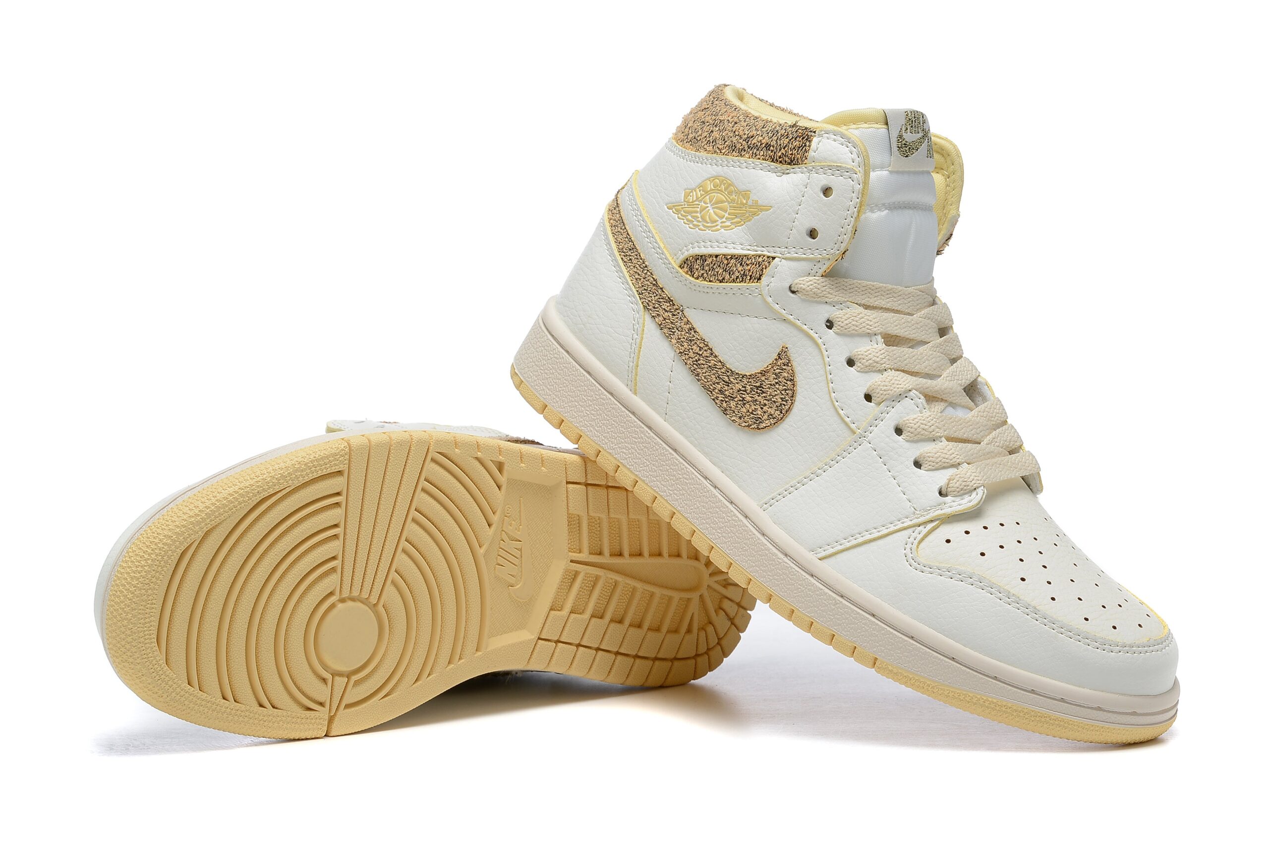 Air Jordan 1 Retro High OG Vanilla Bean