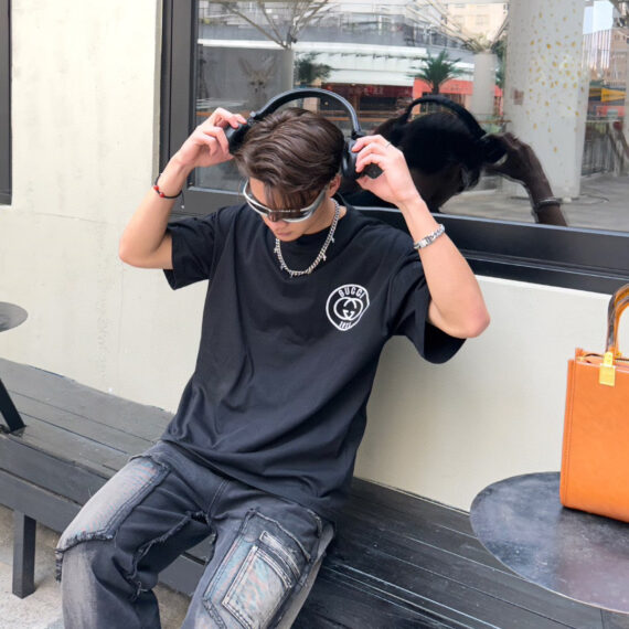 Gucci T-Shirt - 1921 Logo