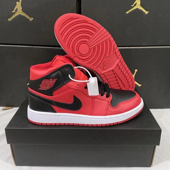 Air Jordan 1 Retro High OG Bred