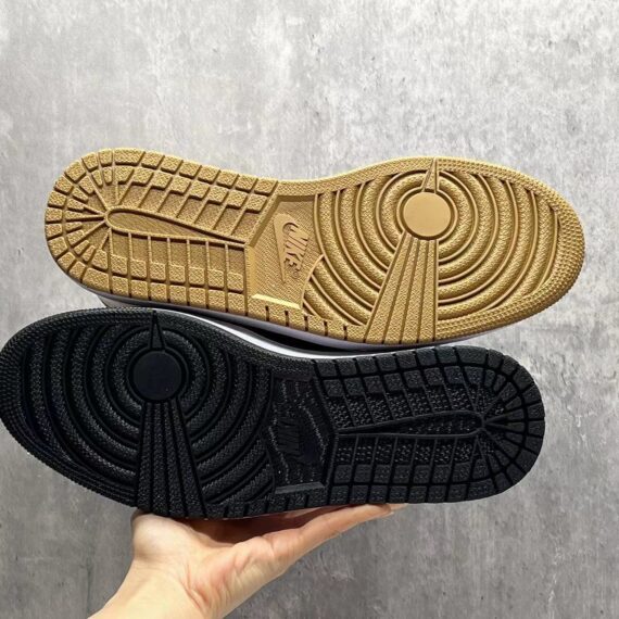 Air Jordan 1 High OG Black/Gold Split