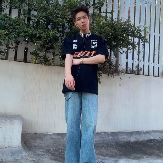 Gucci Graphic Logo T-Shirt (Black)
