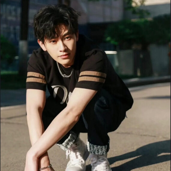 Dior Script Logo T-Shirt (Black)