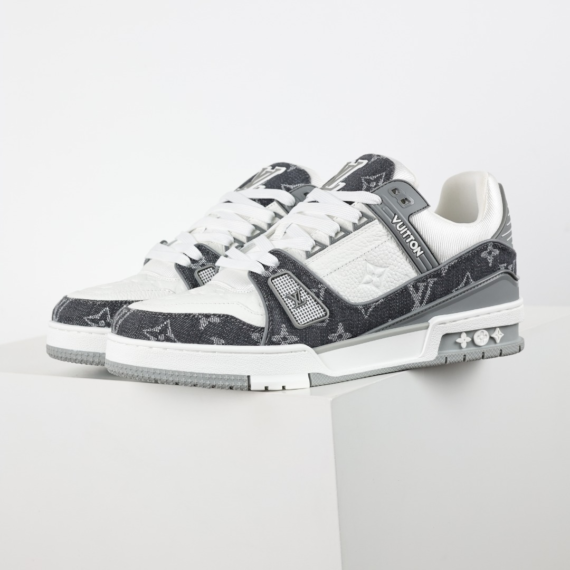 LOUIS VUITTON LV Skate Sneaker in Grey