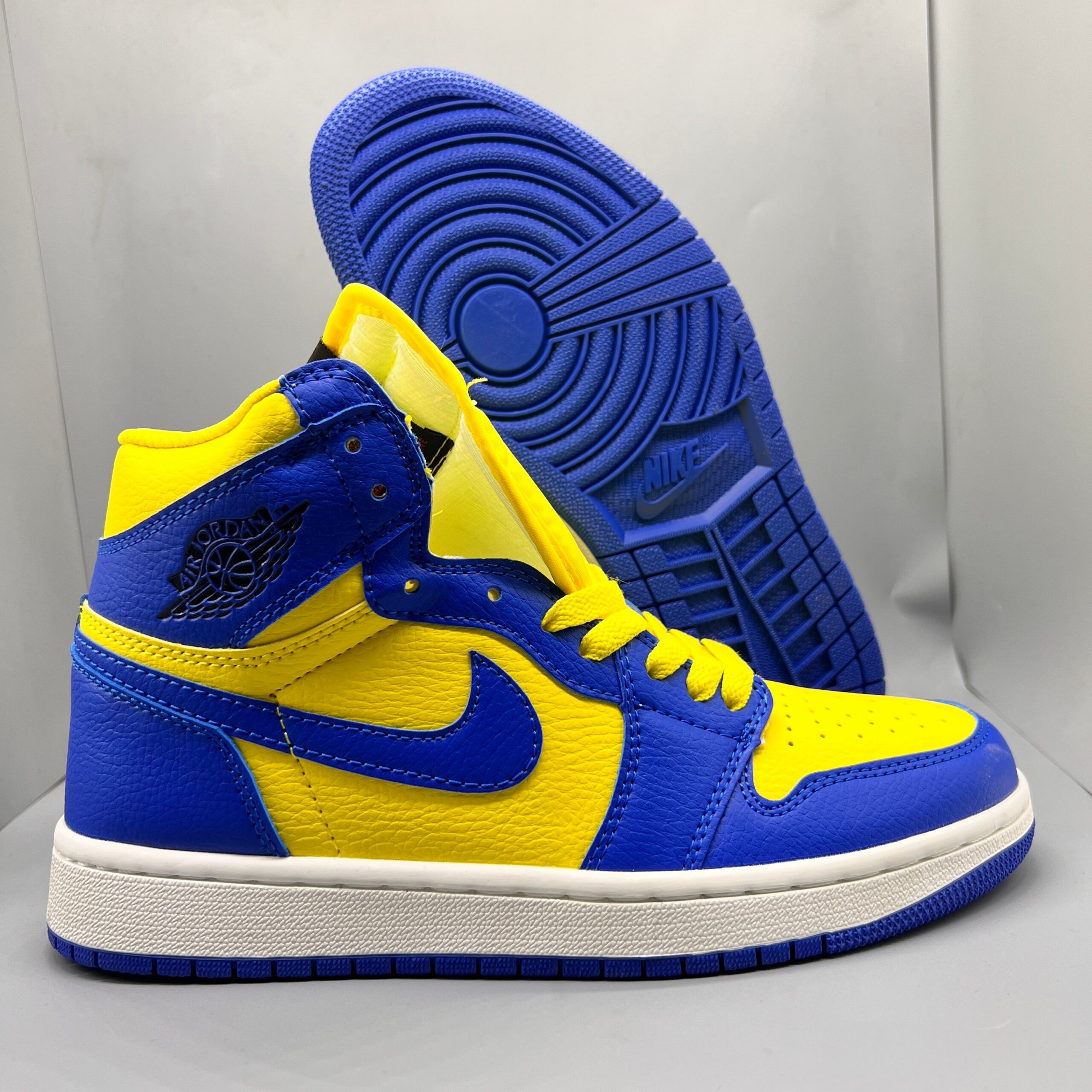 Air Jordan 1 Retro High OG University Blue/Gold
