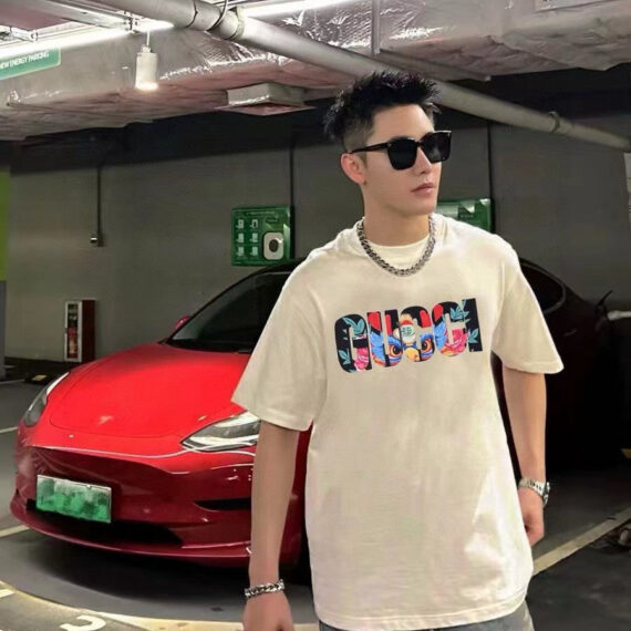 Gucci Graphic T-Shirt (Cream)