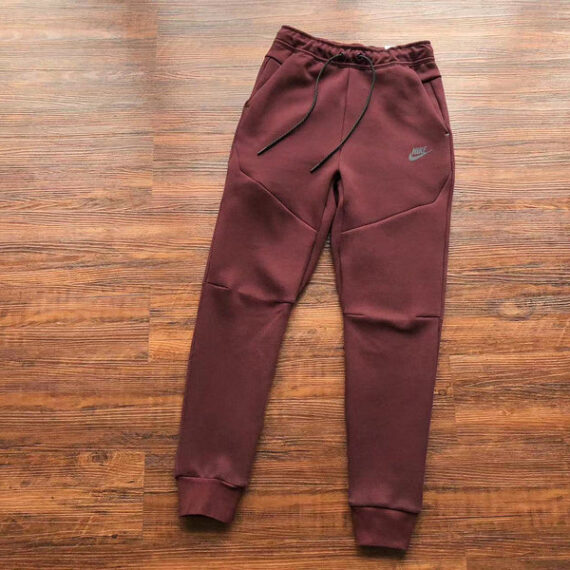 NIKE TECH FLEECE PANTS x BERRY/POMEGRANATE