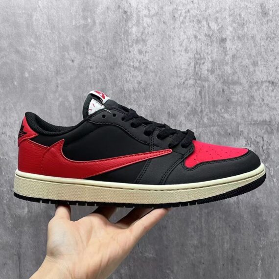 Air Jordan 1 Low Reverse Bred