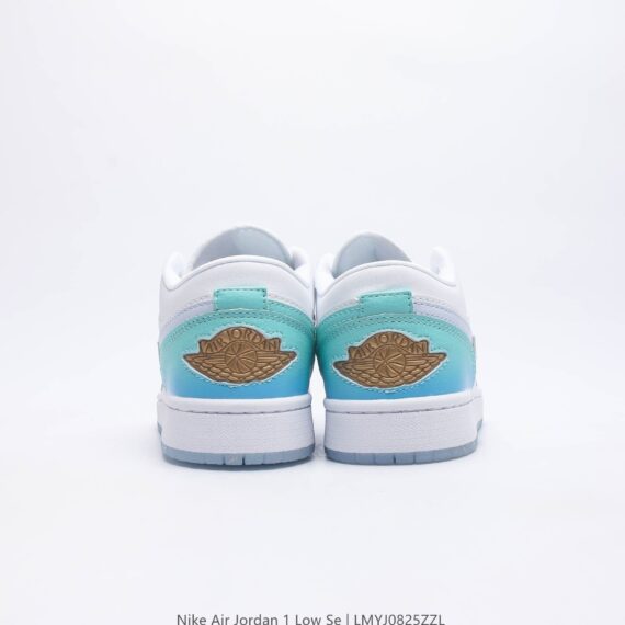 Air Jordan 1 Low UNC