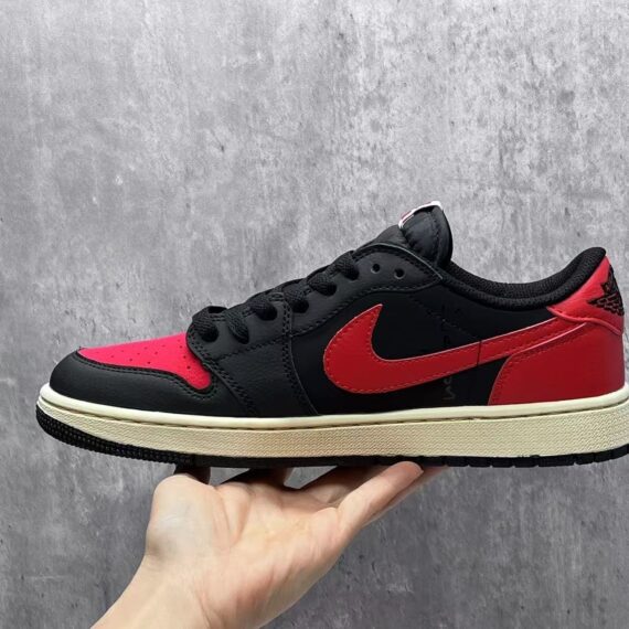 Air Jordan 1 Low Reverse Bred