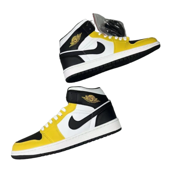 Air Jordan 1 Retro High OG Black/Volt