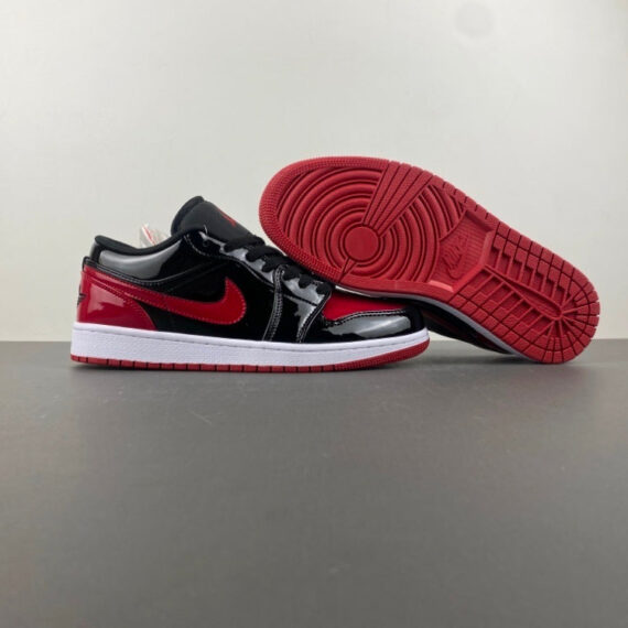 Air Jordan 1 Low Black Toe