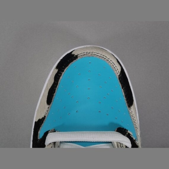 NIKE SB DUNK LOW x BEN & JERRYS CHUNKY DUNKY