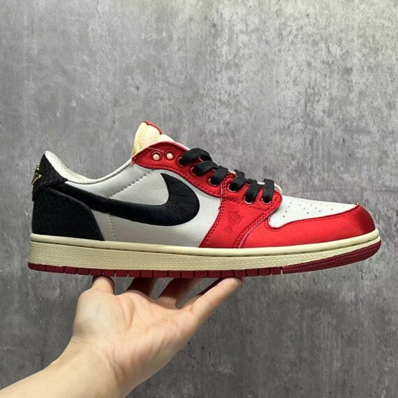 Air Jordan 1 Low Black/Red