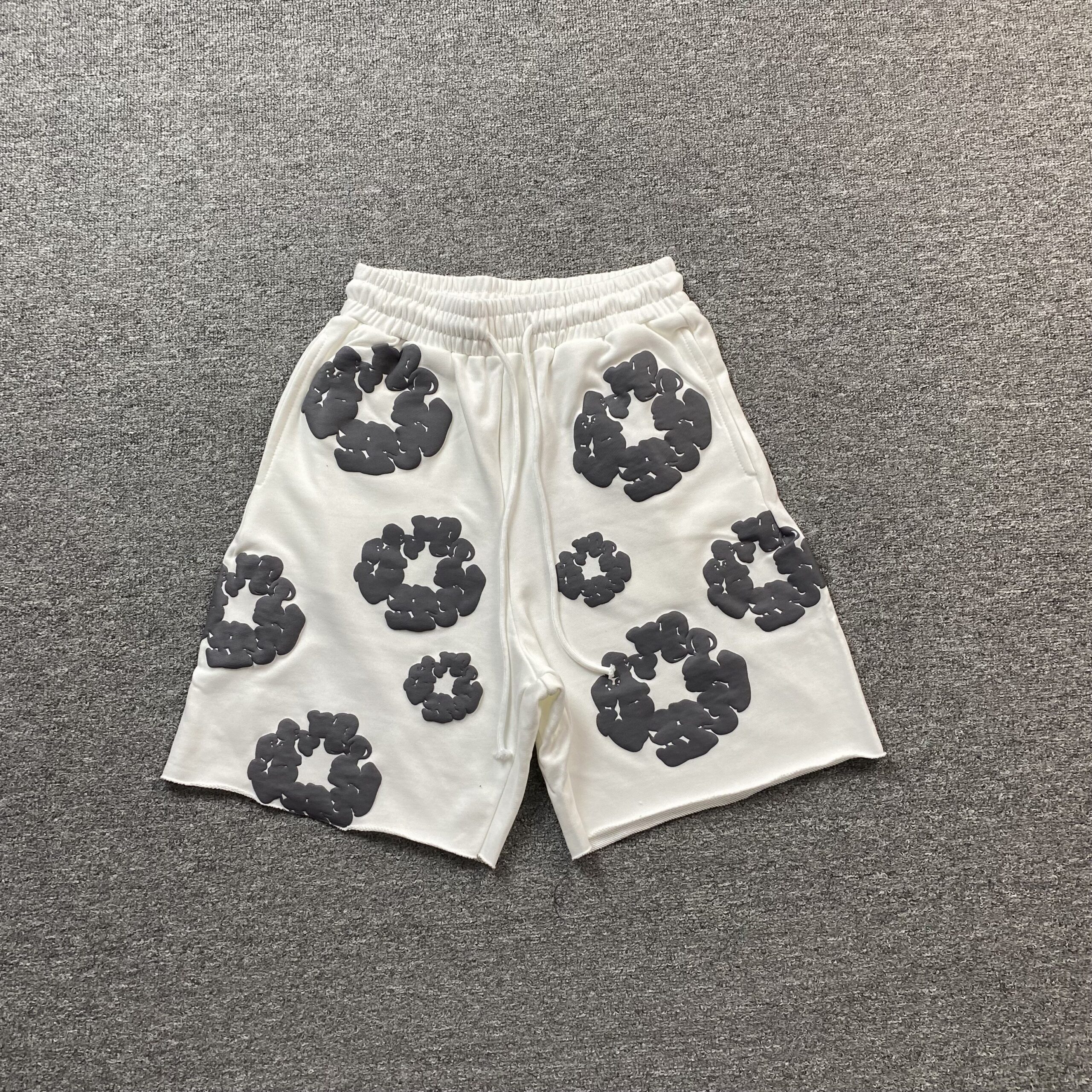 DENIM TEARS COTTON WREATH SHORTS WHITE