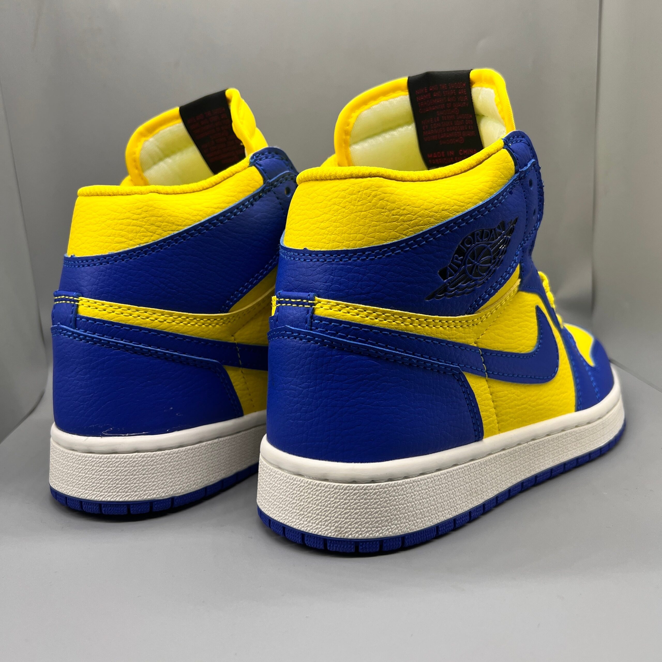 Air Jordan 1 Retro High OG University Blue/Gold