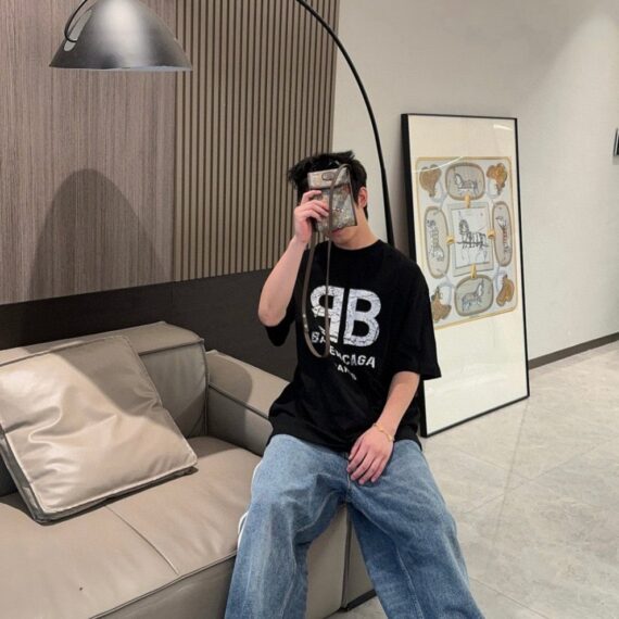 Balenciaga Cracked BB Logo T-Shirt (Black)