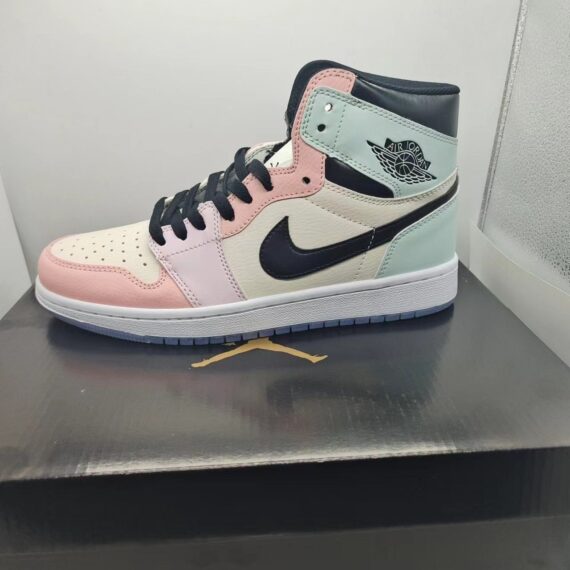 Air Jordan 1 Retro High OG Macaroon