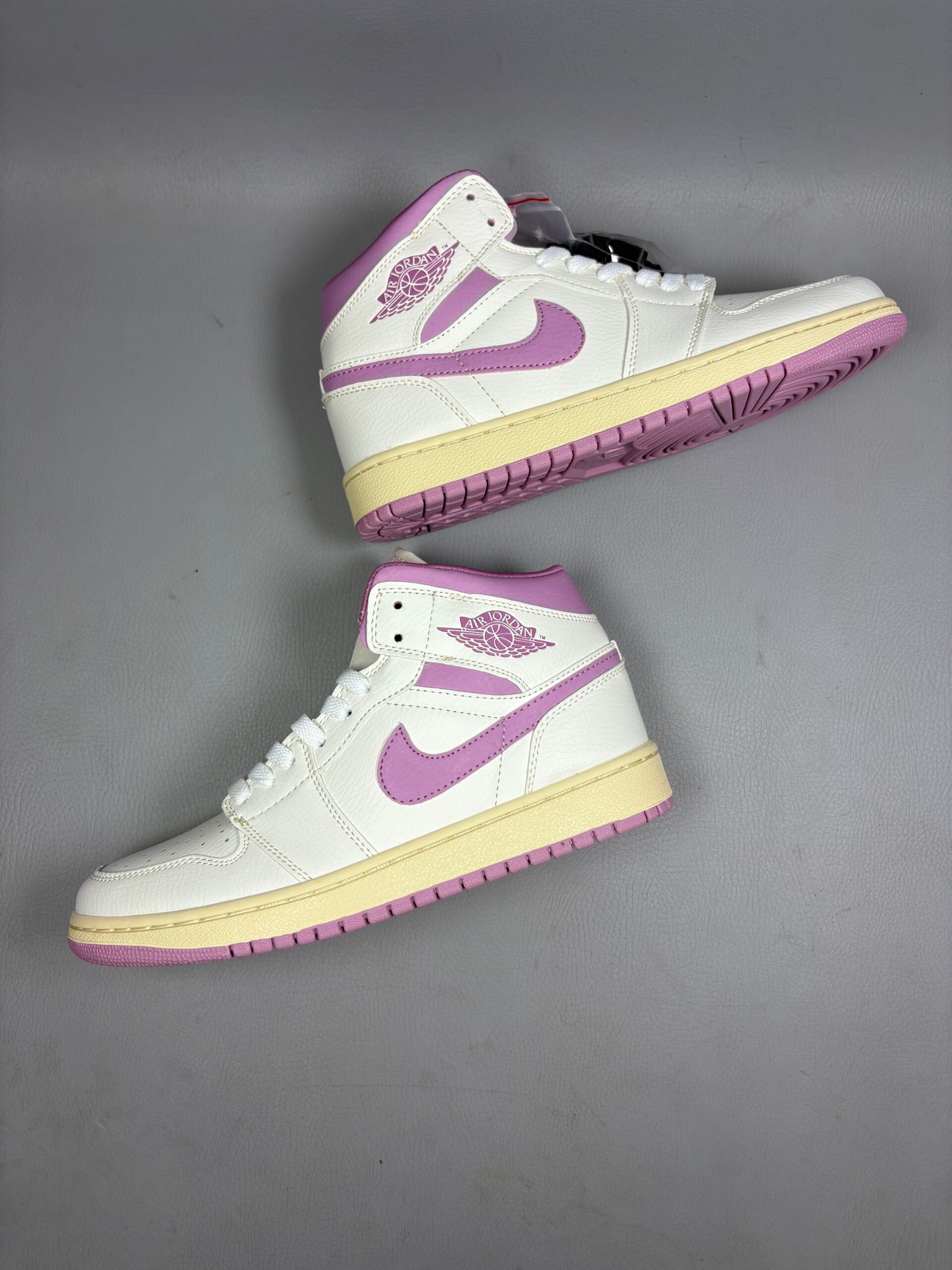 Air Jordan 1 Retro High OG White/Mauve/Violet