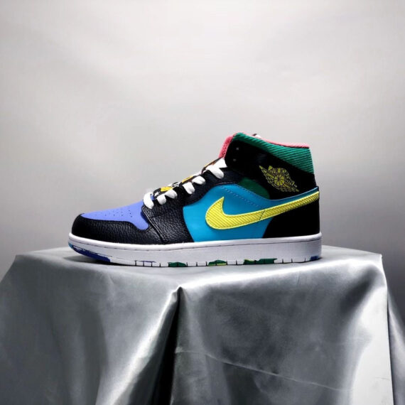 Air Jordan 1 Mid Mismatched