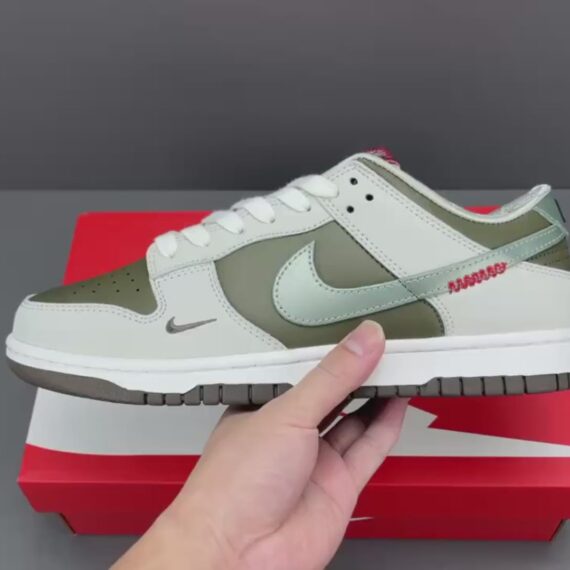 NIKE DUNK LOW x YEAR OF THE SNAKE