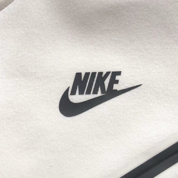NIKE TECH FLEECE HOODIE x WHITE
