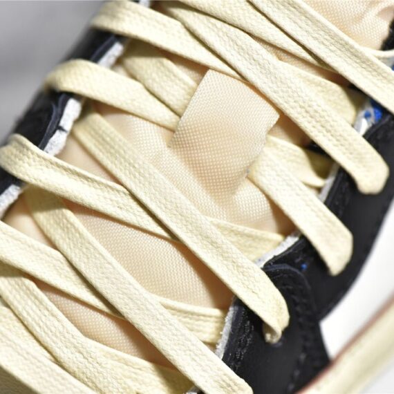 JORDAN 1 LOW x TRAVIS SCOTT FRAGMENT