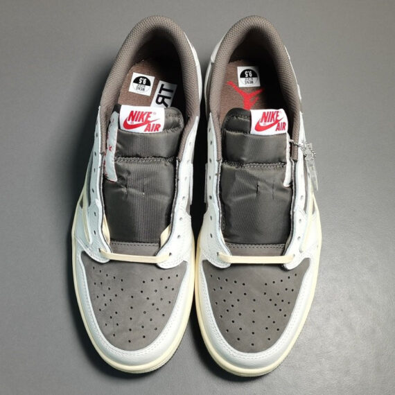 JORDAN 1 LOW x TRAVIS SCOTT REVERSE MOCHA