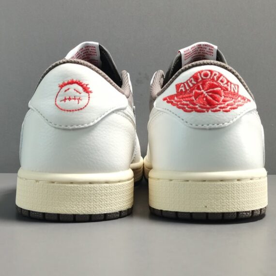 JORDAN 1 LOW x TRAVIS SCOTT REVERSE MOCHA