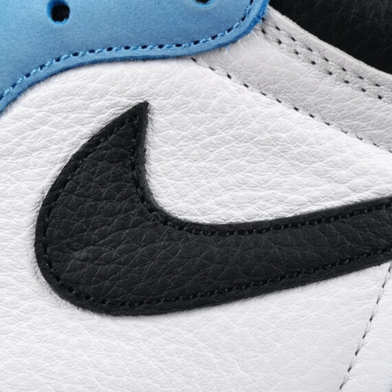 JORDAN 1 RETRO HIGH OG x UNIVERSITY BLUE
