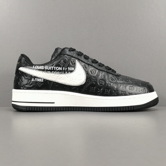 NIKE AIR FORCE 1 x LOUIS VUITTON BLACK