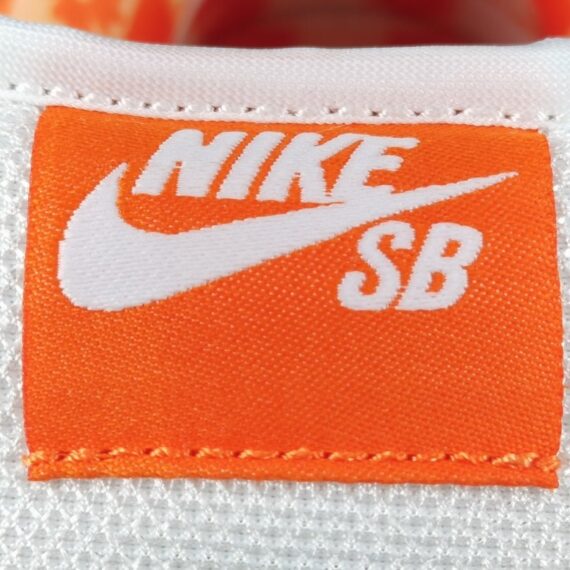NIKE SB DUNK x CONCEPTS ORANGE LOBSTER